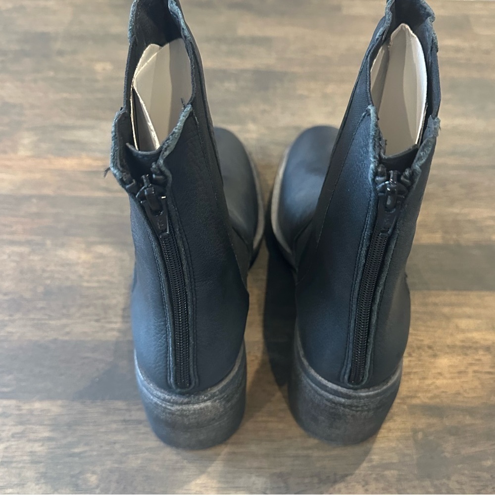 Free People Essential Chelsea Boot Metallic Black Size 39.5 - Picture 3 of 6